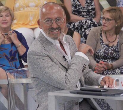 Goucha oferece cheque de 1.500 euros do seu próprio bolso a jovem amputado para lhe pagar os estudos