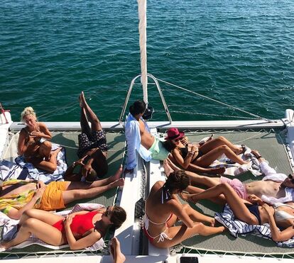 Depois de loucuras na Grécia, filhos de Mourinho reúnem amigos no Algarve