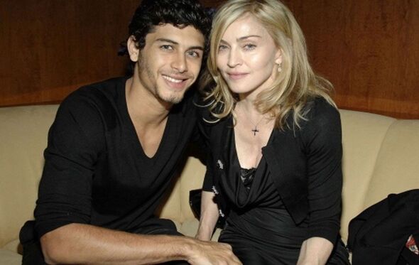 madonna, cantora, celebridade, namorados, jesus luz, guy ritchie, jean penn, Brahim