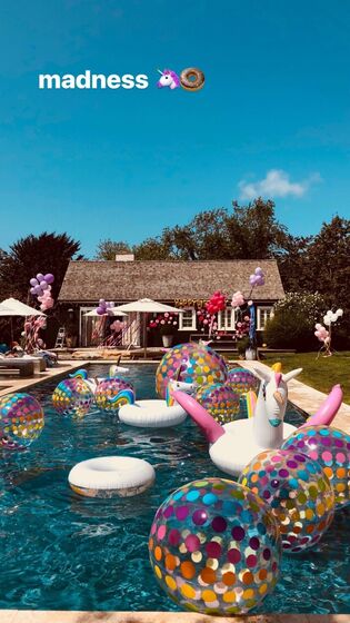 Stelle e Estere, madonna