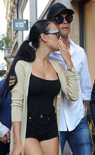 O top favorito de Georgina Rodríguez custa menos de 6 euros