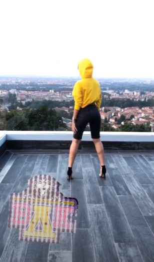 Georgina usa sweatshirt de Beyoncé