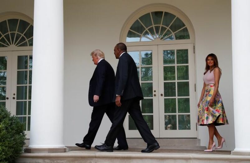 Melania Trump brilha com um look de 5000 euros. Haja dinheiro!