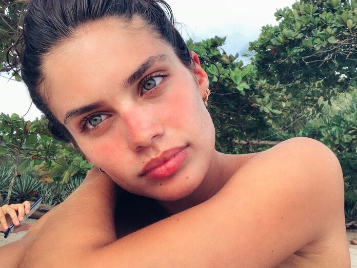 Sara Sampaio, Costa Rica