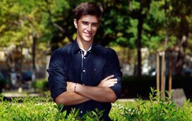 Ator João Maneira cria empresa de TVDE para lidar com o stress e ansiedade de não ter trabalho