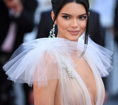 A moda agora são as maminhas iguais às de Kendall Jenner. Saiba porquê!