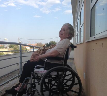 Atriz Graça Lobo 'roubada' e abandonada em lar