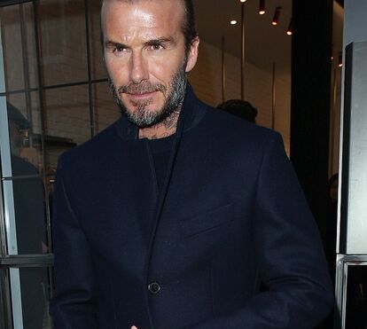 Calha a todos! Até o jeitoso David Beckham está a ficar... careca