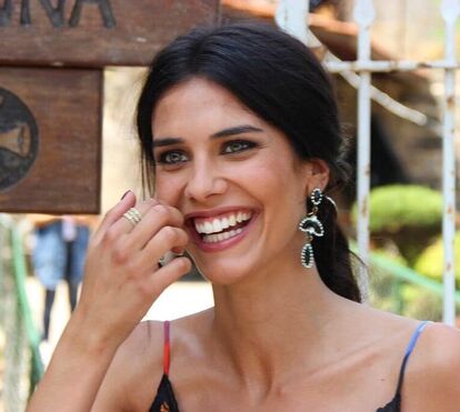 Isabela Valadeiro mostra (quase) tudo... e deixa os fãs em delírio