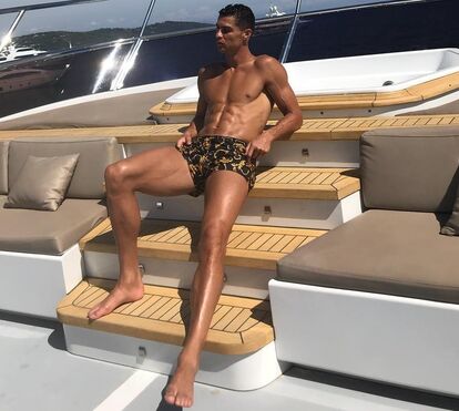 Cristiano Ronaldo gasta mais de 85 mil euros em iate luxuoso no Mónaco