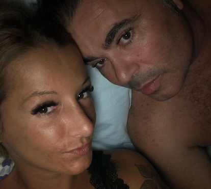 Só faltava mais esta! Toy mostra-se na cama com a mulher... em pleno momento íntimo!