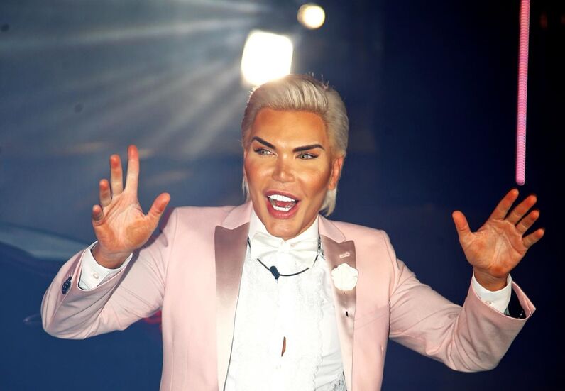 Ken Humano, Rodrigo Alves