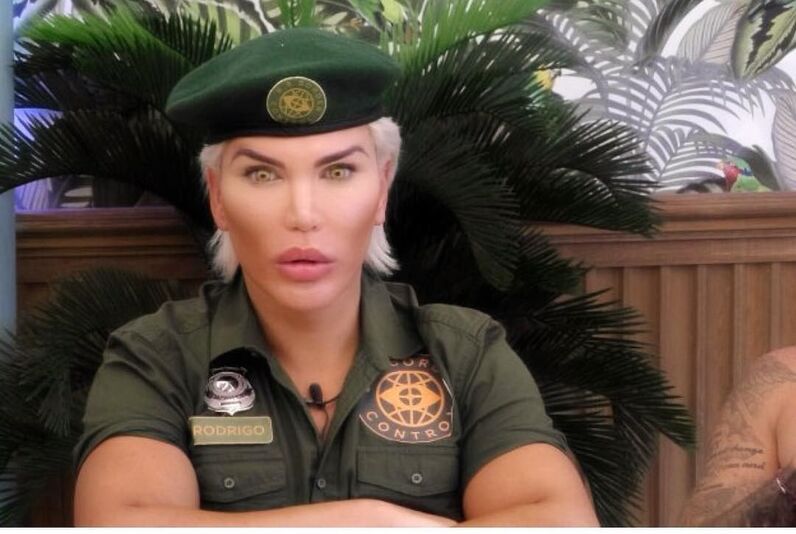 Ken Humano, Rodrigo Alves
