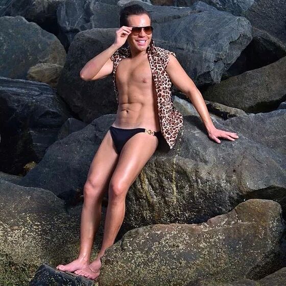 Ken Humano, Rodrigo Alves