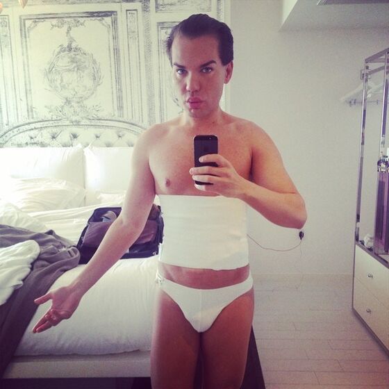 Ken Humano, Rodrigo Alves