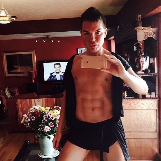 Ken Humano, Rodrigo Alves