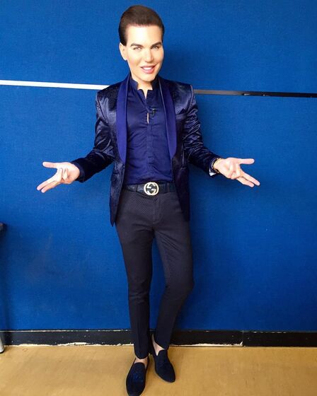 Ken Humano, Rodrigo Alves