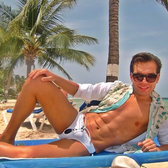 Ken Humano, Rodrigo Alves