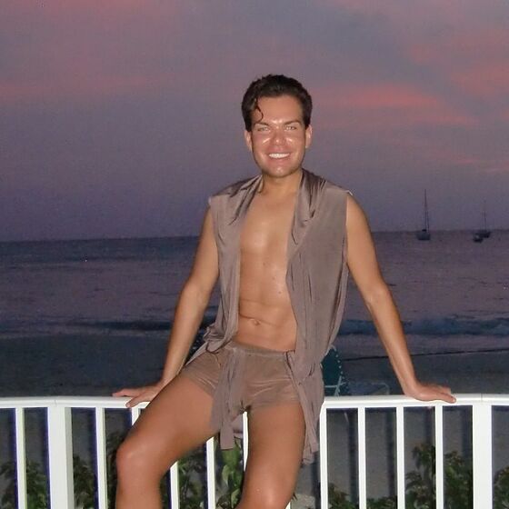 Ken Humano, Rodrigo Alves