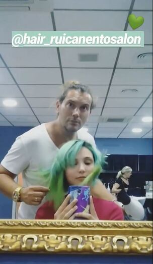 Cláudia Pascoal voltou esta semana a ter cabelos verdes