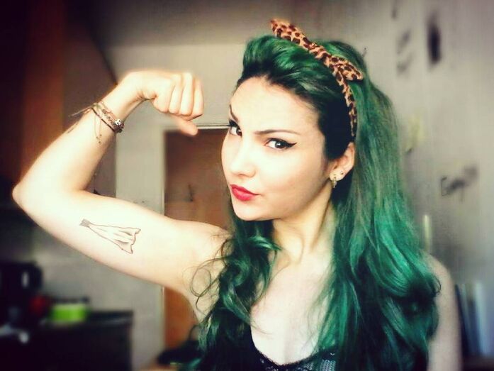 Os looks mais radicais de Cláudia Pascoal 