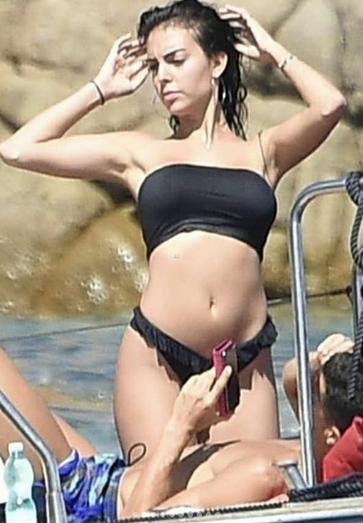 georgina rodriguez, barriga, sardenha