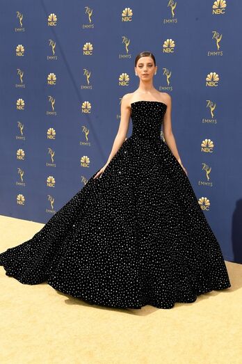 Angela Sarafyan em Christian Siriano