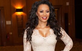Mais uma! Depois de revelar noite de sexo com Geri das Spice Girls, Mel B obrigada a pagar 2 milhões a babysitter