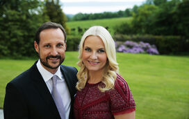 Casa real da Noruega volta a emitir comunicado preocupante sobre a saúde da princesa Mette-Marit, que está com "sintomas diários"