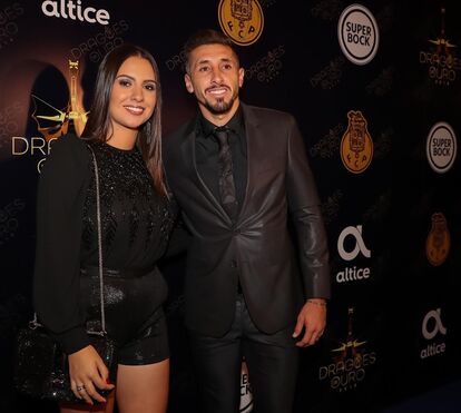 Casamento chegou ao fim! Héctor Herrera e  Shantal Mayo anunciam divórcio 