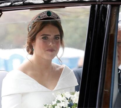 Princesa Eugenie: veja o vestido de noiva que deixa ver a cicatriz nas costas