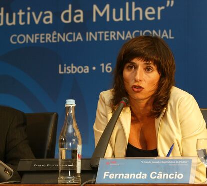 Dina Aguiar atacada por ex-namorada de Sócrates: 'Isto é o quê, a televisão da paróquia?'