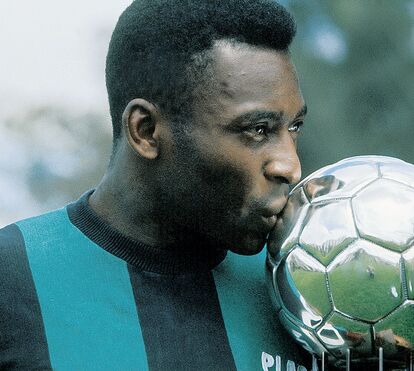 Pelé voltou aos cuidados intensivos após problemas respiratórios