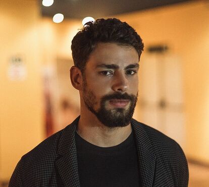 Cauã Reymond reata namoro com modelo Mariana Goldfarb, de origem portuguesa