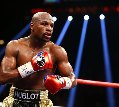 Fora-da-lei! Floyd Mayweather apanhado a festejar o seu aniversário ilegalmente