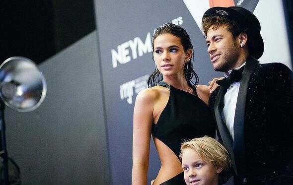 Bruna Marquezine, Neymar