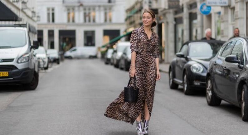 Comprar vestidos de verão para usar no outono e, até, no inverno