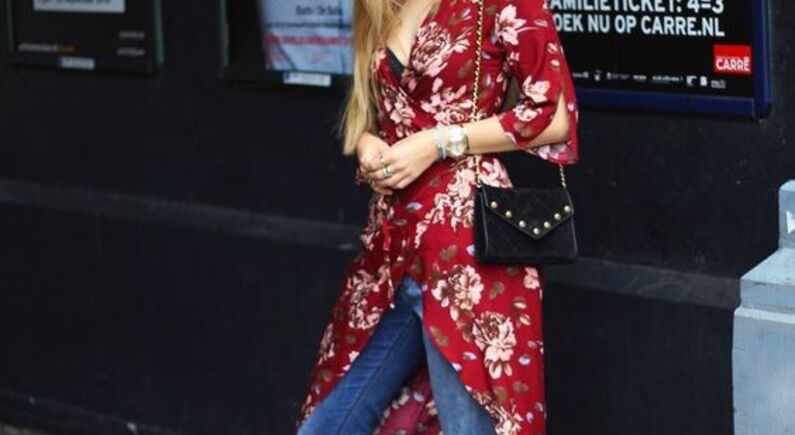 Comprar vestidos de verão para usar no outono e, até, no inverno