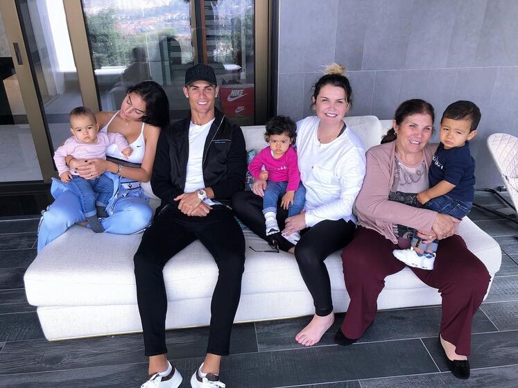 Katia Aveiro, Cristiano Ronaldo, Dolores Aveiro, Georgina Rodríguez