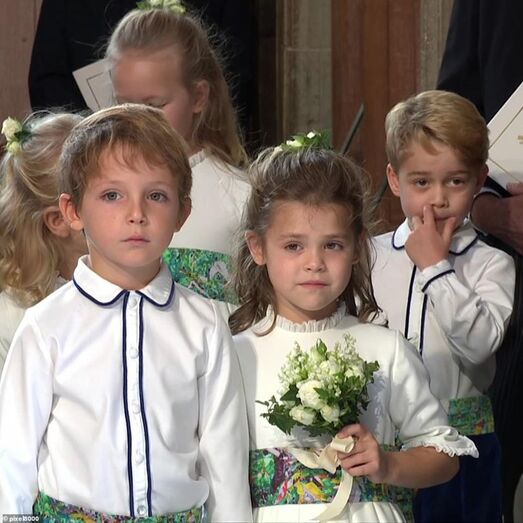 Charlotte e George no casamento da princesa Eugenie
