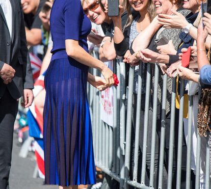 Saia transparente trai Meghan Markle e já é apelidado de 'efeito Diana'  