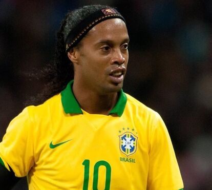 A queda de Ronaldinho Gaúcho, que garante estar na miséria
