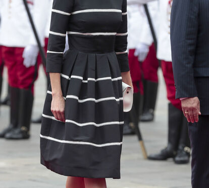 Letizia conquista Peru com um look milionário