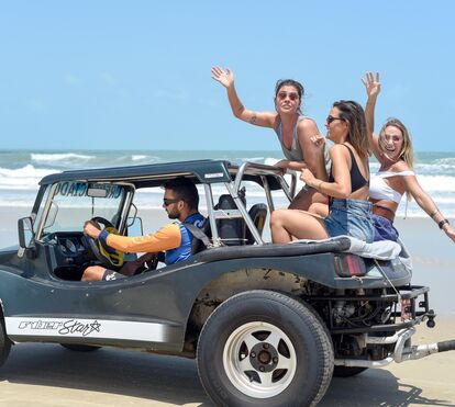 Atores de 'Alguém Perdeu' em aventura louca no Ceará. Todas as imagens