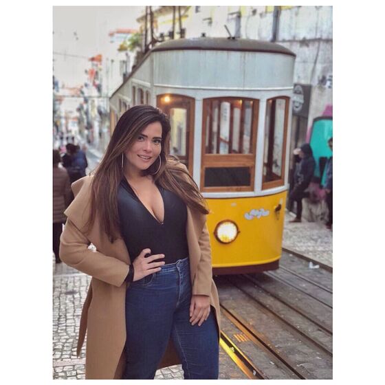 Geisy arruda, modelo, atriz, repórter, brasil, brasileira, virgindade