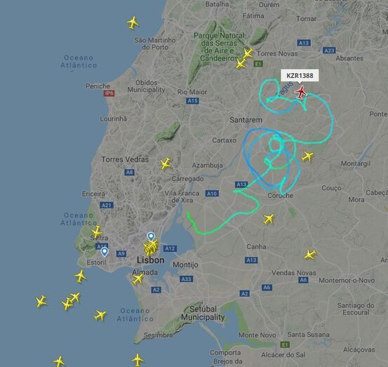 Avião sem insturmentos voa sobre o Ribatejo