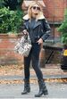 Combat boots com skinny jeans