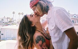 Romeu e Julieta dos tempos modernos. Bonitos e jovens, Michelle e Christian morreram abraçados um ao outro