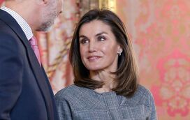 Letizia elegante com vestido Massimo Dutti