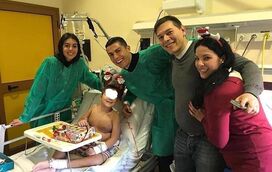 Ronaldo visita crianças no hospital antes da Consoada